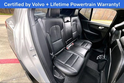 2025 Volvo XC40 B5 Plus Bright Theme