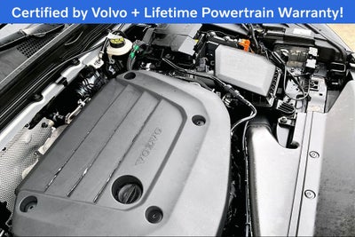 2025 Volvo XC40 B5 Plus Bright Theme