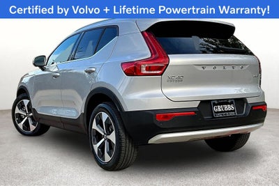2025 Volvo XC40 B5 Plus Bright Theme