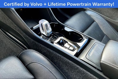 2025 Volvo XC40 B5 Plus Bright Theme