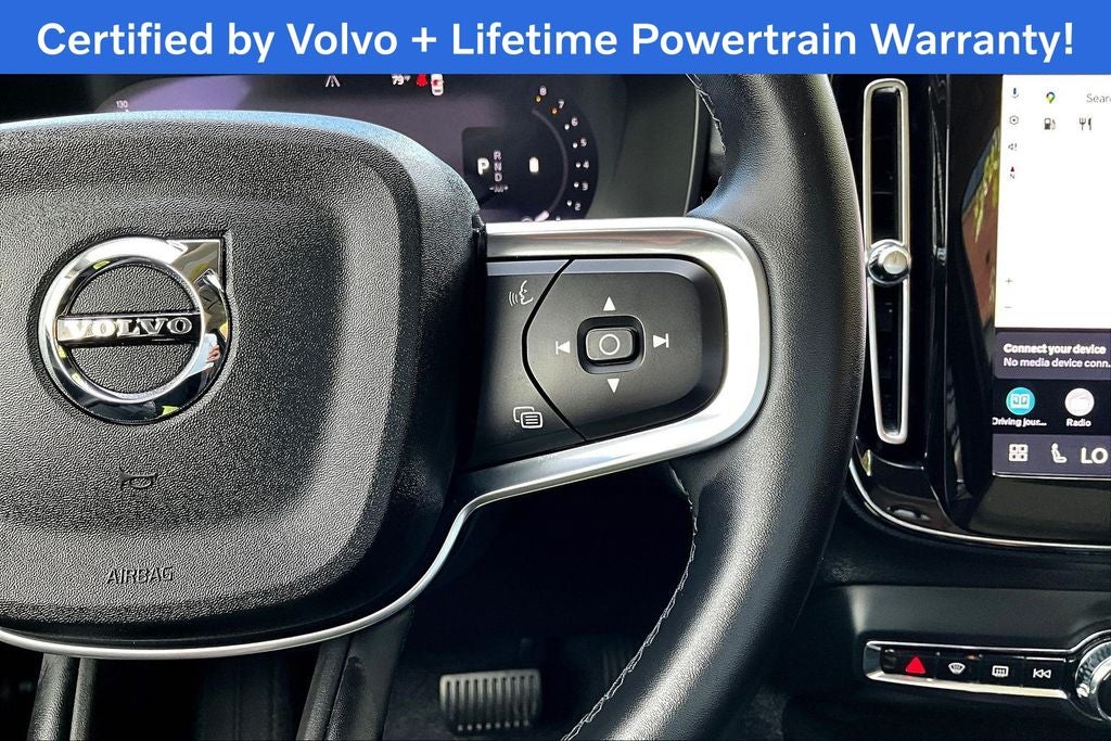 2025 Volvo XC40 B5 Plus Bright Theme