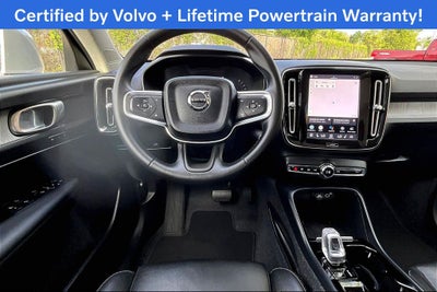 2025 Volvo XC40 B5 Plus Bright Theme