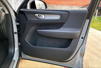 2026 Volvo XC40 B5 Core