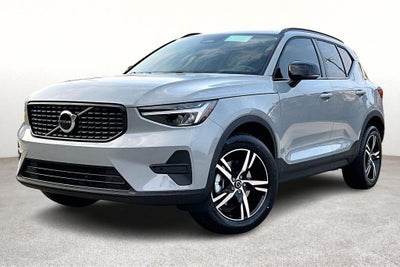 2026 Volvo XC40 B5 Core