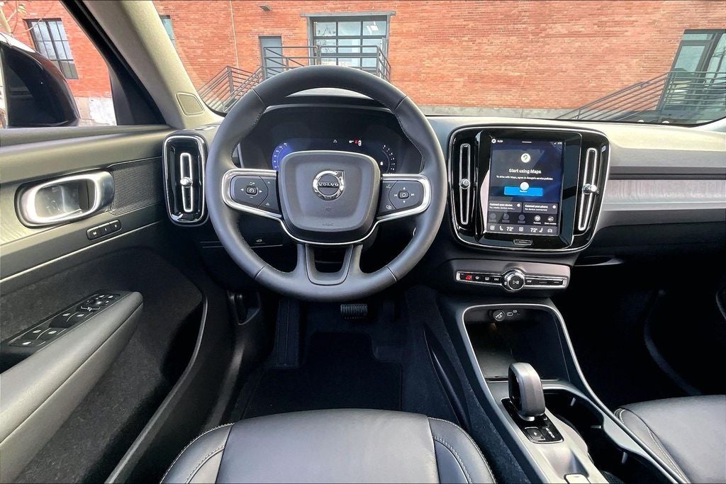 2026 Volvo XC40 B5 Core