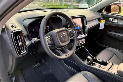 2026 Volvo XC40 B5 Core