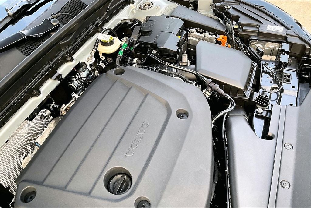 2026 Volvo XC40 B5 Core