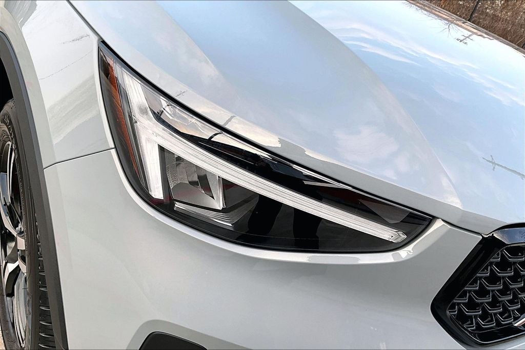 2026 Volvo XC40 B5 Core