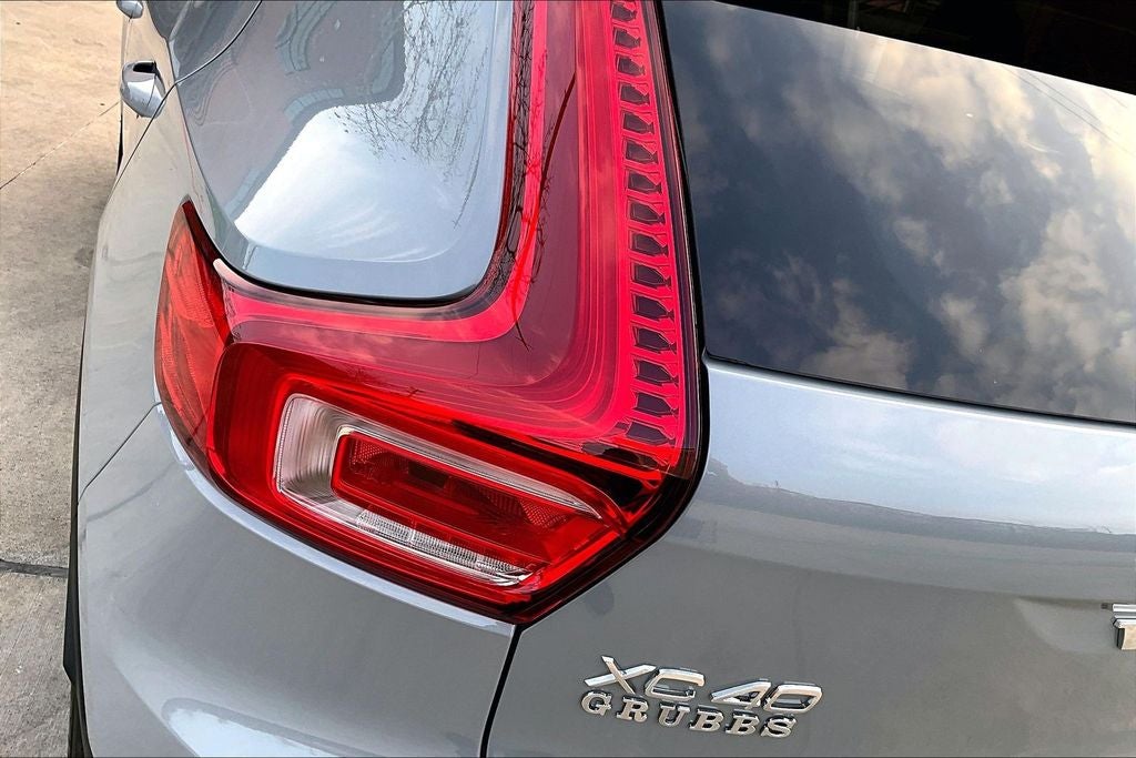 2026 Volvo XC40 B5 Core