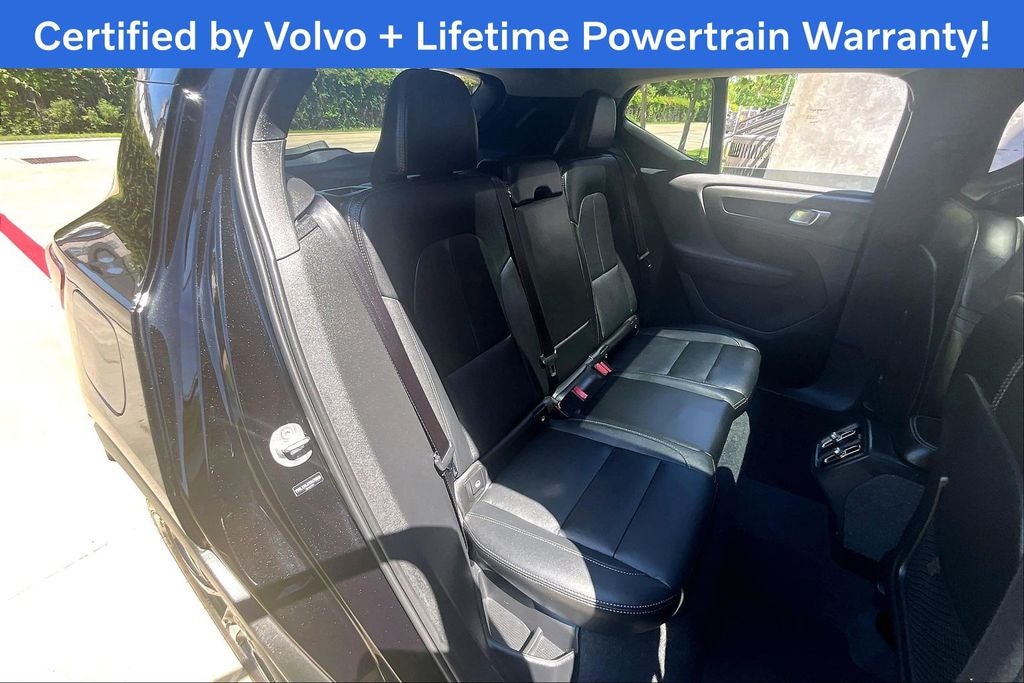 2025 Volvo XC40 B5 Core