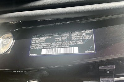 2025 Volvo XC40 B5 Core