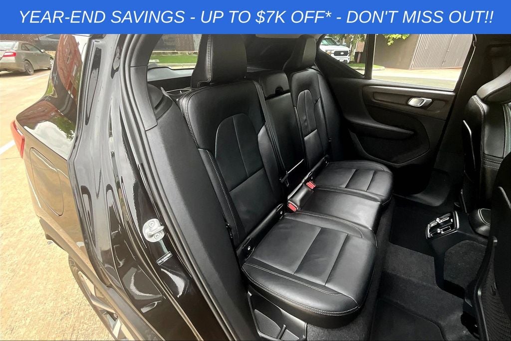 2025 Volvo XC40 B5 Core