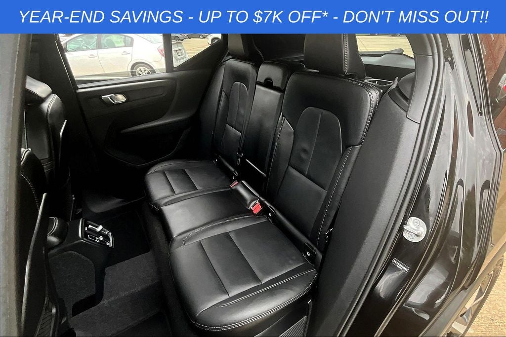 2025 Volvo XC40 B5 Core