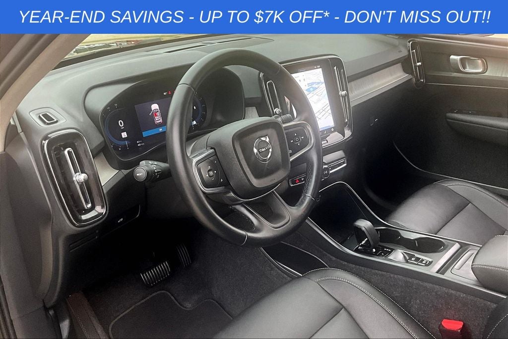 2025 Volvo XC40 B5 Core