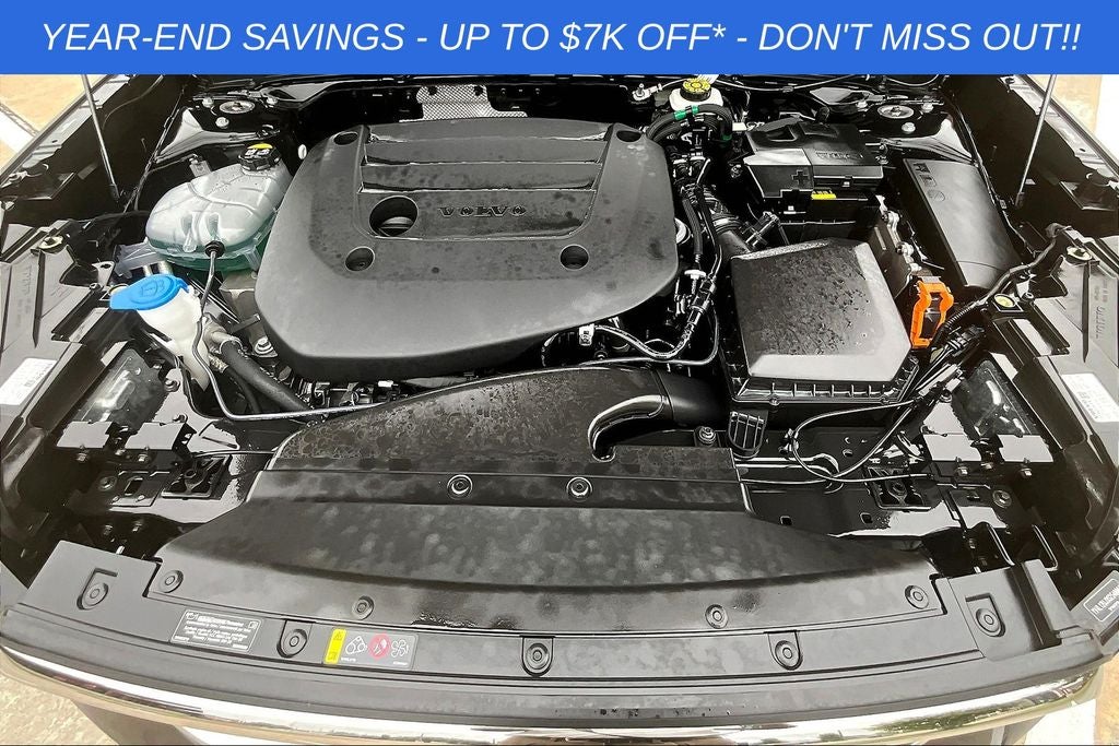 2025 Volvo XC40 B5 Core