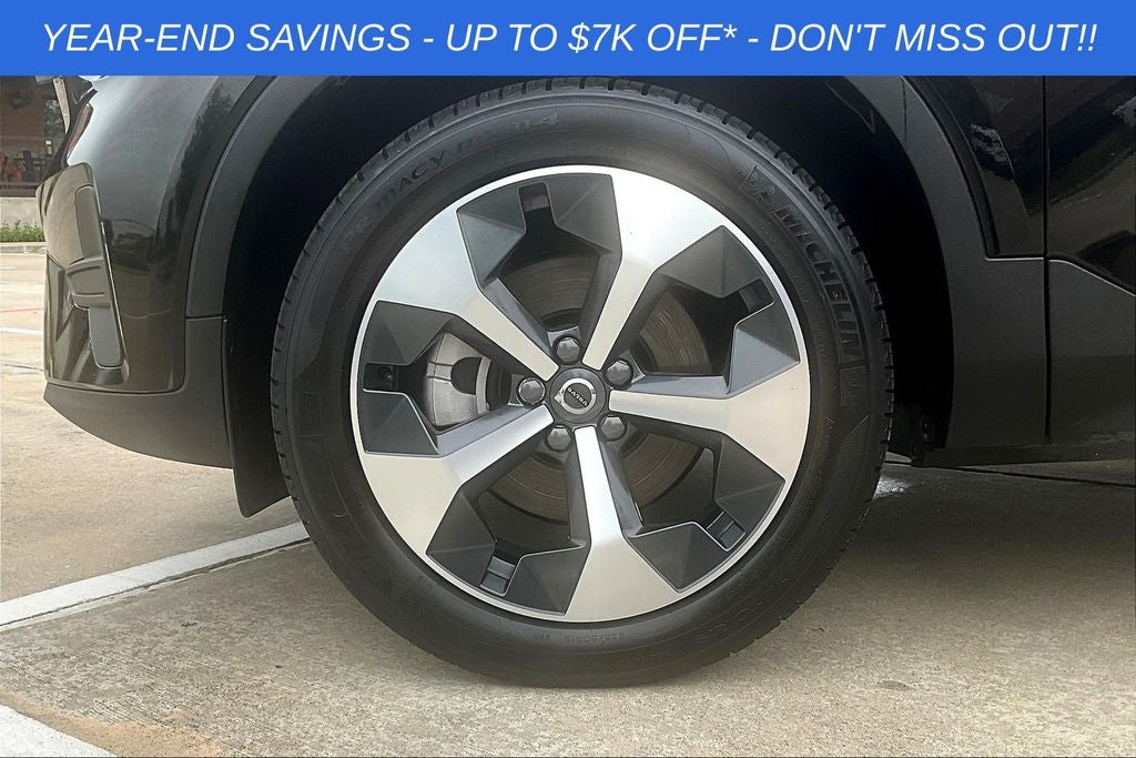 2025 Volvo XC40 B5 Core