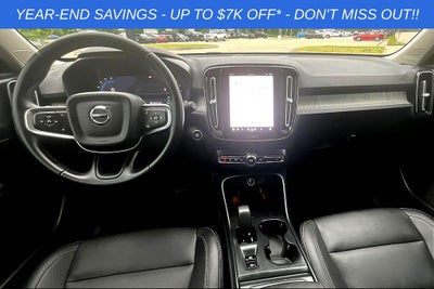 2025 Volvo XC40 B5 Core