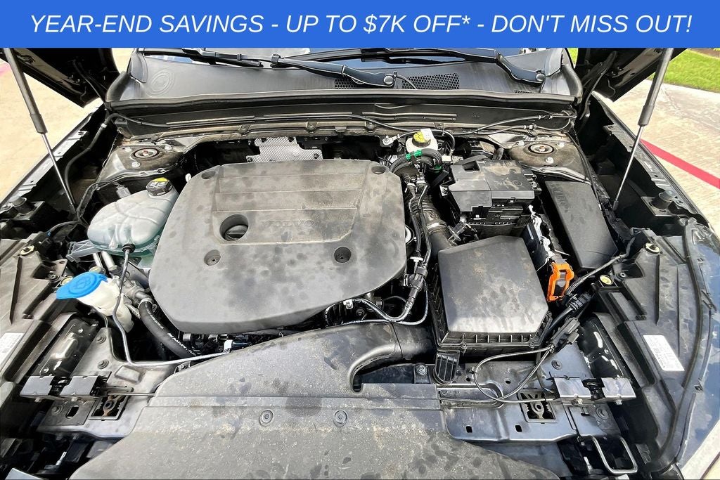 2025 Volvo XC40 B5 Core