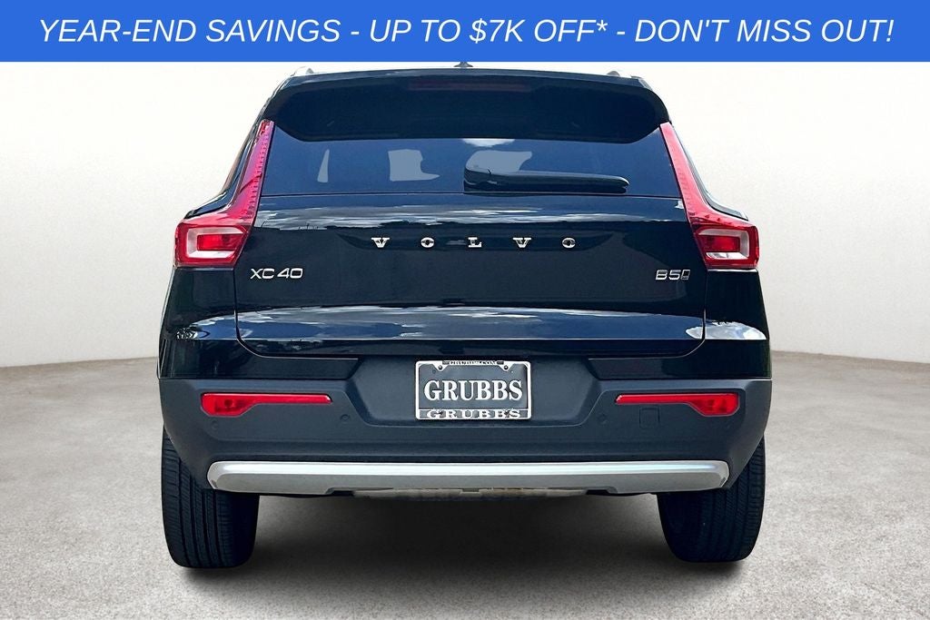2025 Volvo XC40 B5 Core