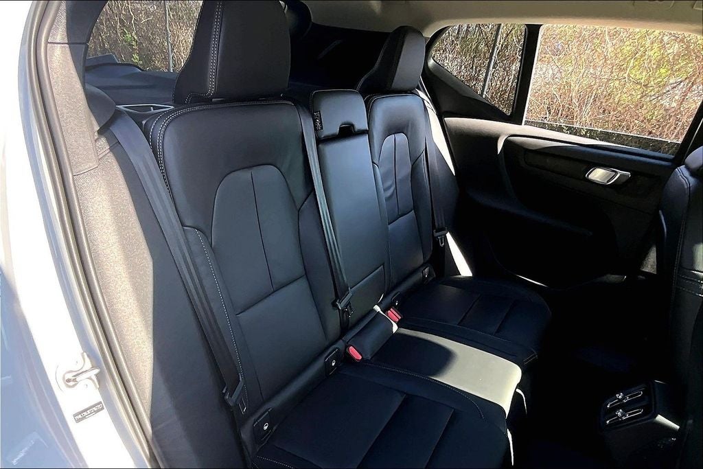 2026 Volvo XC40 B5 Core