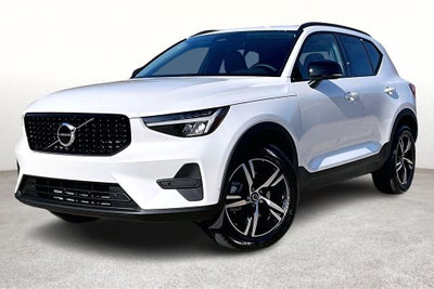 2026 Volvo XC40 B5 Core
