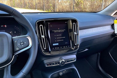 2026 Volvo XC40 B5 Core