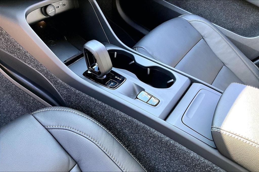 2026 Volvo XC40 B5 Core