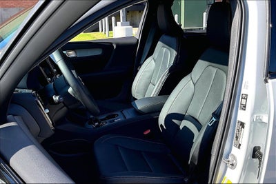 2026 Volvo XC40 B5 Core