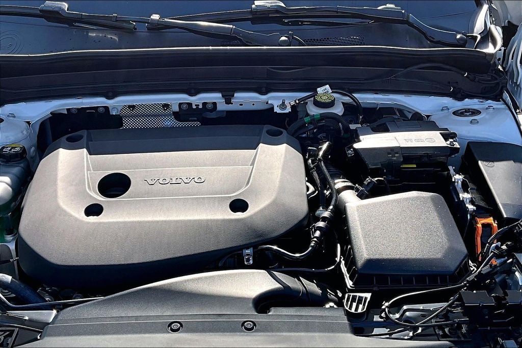 2026 Volvo XC40 B5 Core