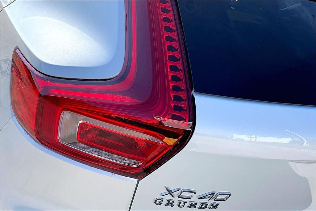 2026 Volvo XC40 B5 Core