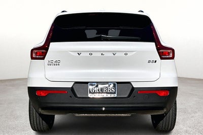 2026 Volvo XC40 B5 Core