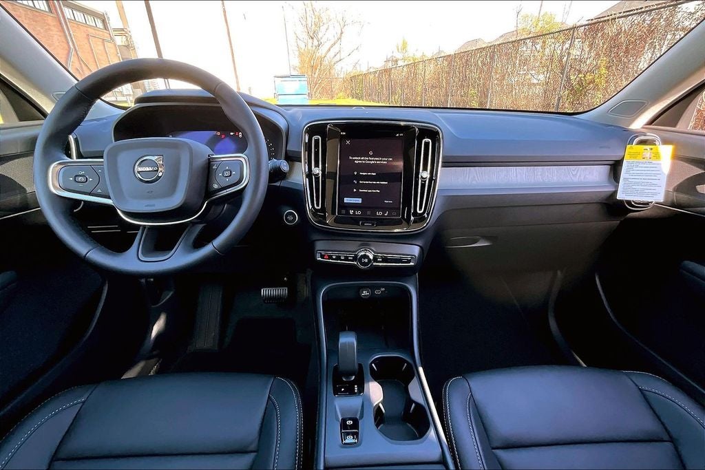 2026 Volvo XC40 B5 Core