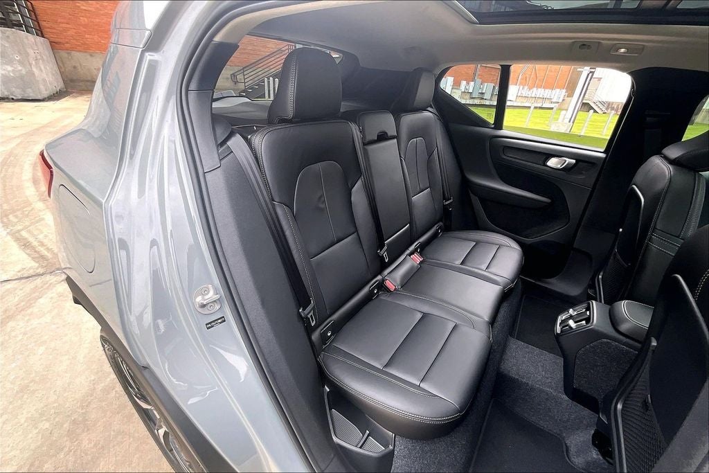 2026 Volvo XC40 B5 Core