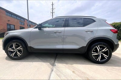2026 Volvo XC40 B5 Core