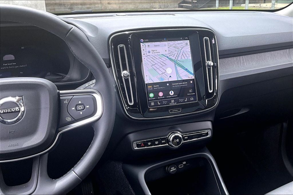 2026 Volvo XC40 B5 Core