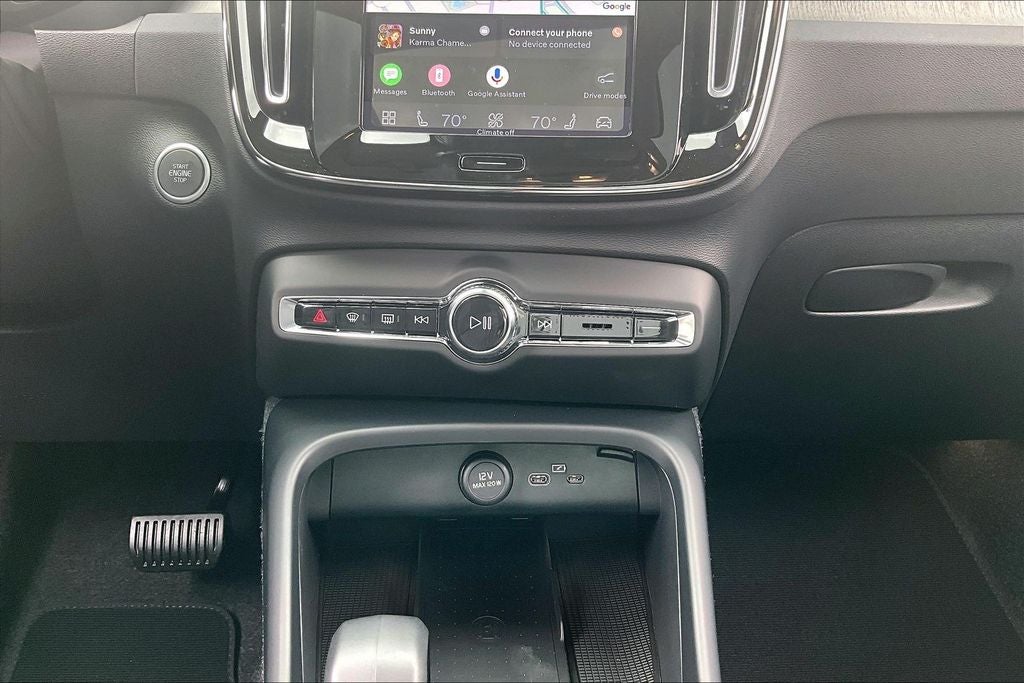 2026 Volvo XC40 B5 Core