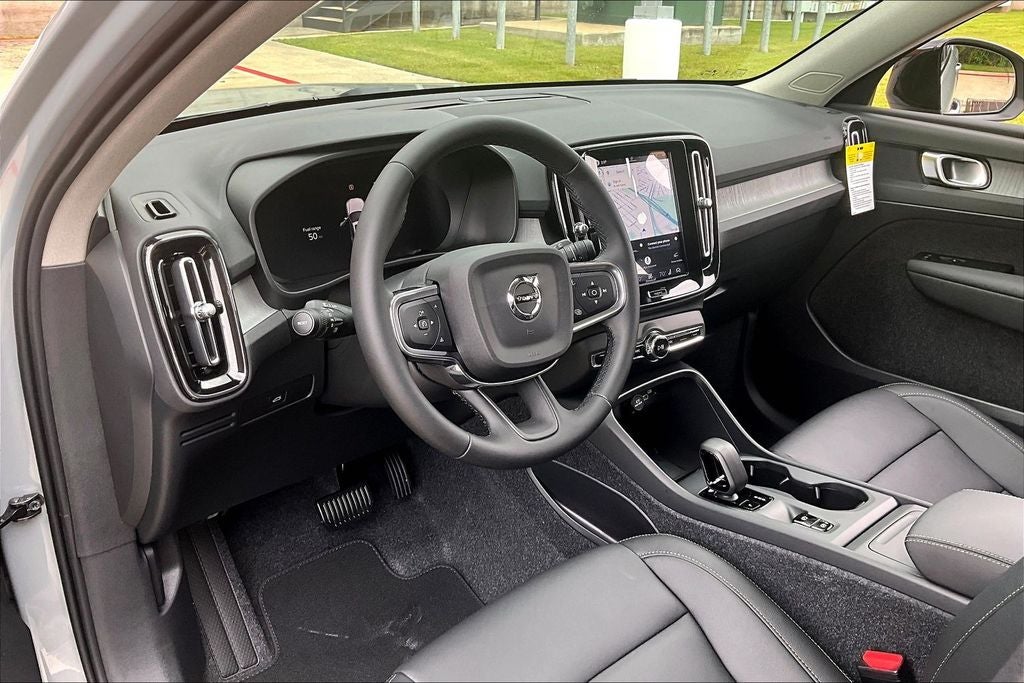 2026 Volvo XC40 B5 Core