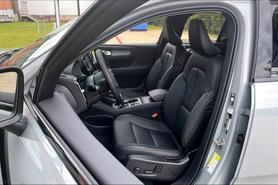 2026 Volvo XC40 B5 Core