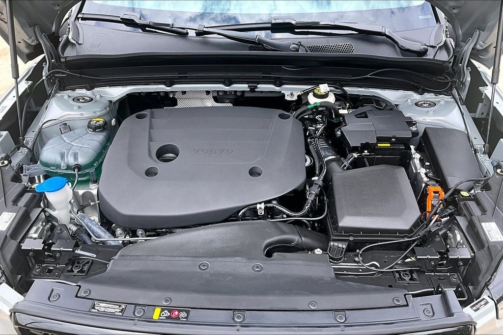 2026 Volvo XC40 B5 Core