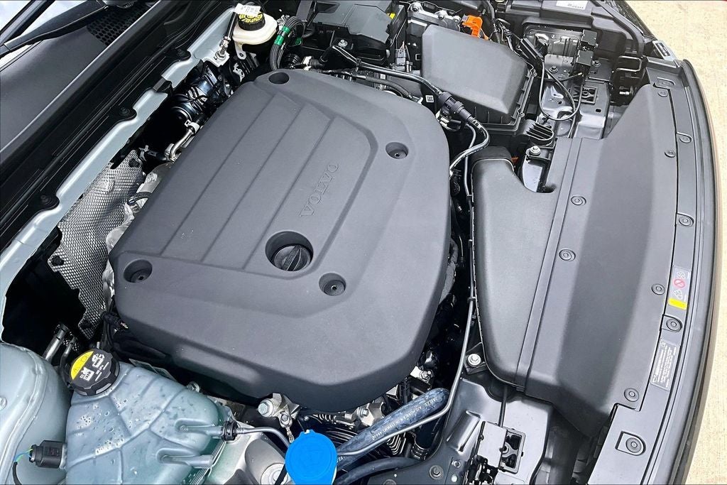 2026 Volvo XC40 B5 Core