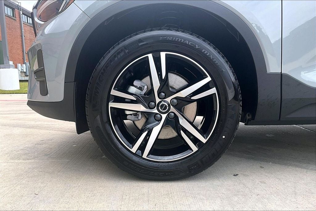 2026 Volvo XC40 B5 Core