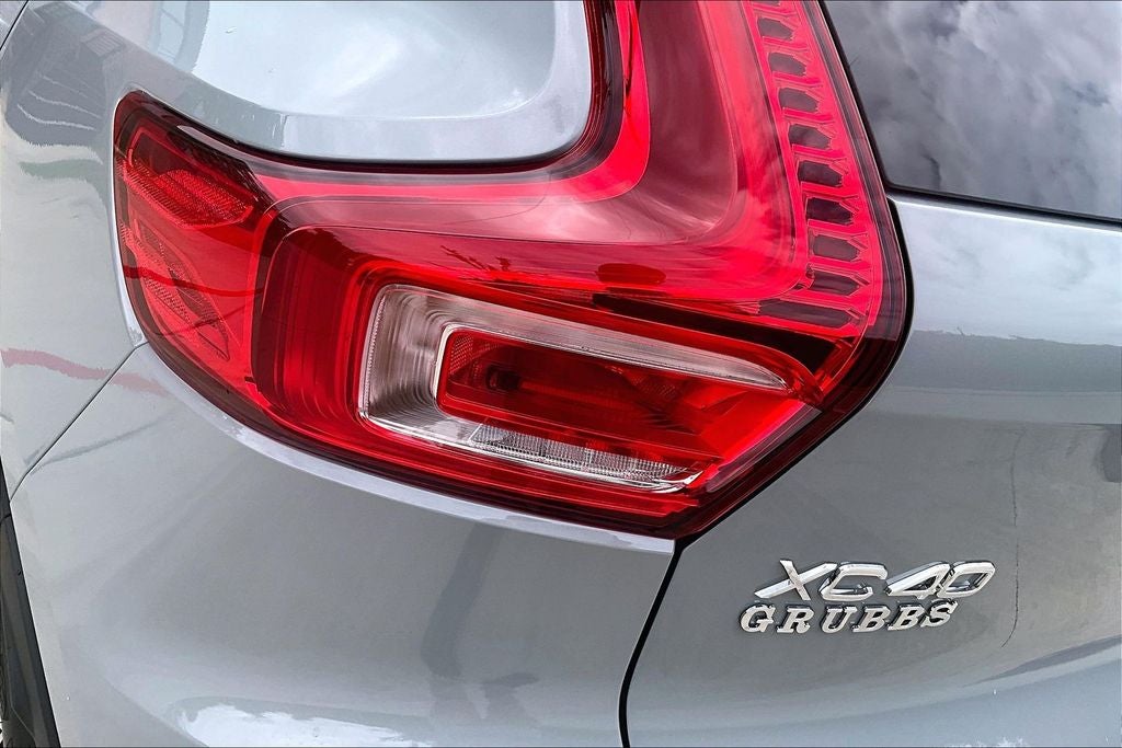 2026 Volvo XC40 B5 Core