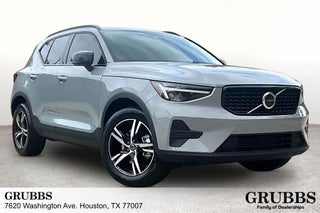 2026 Volvo XC40 B5 Core