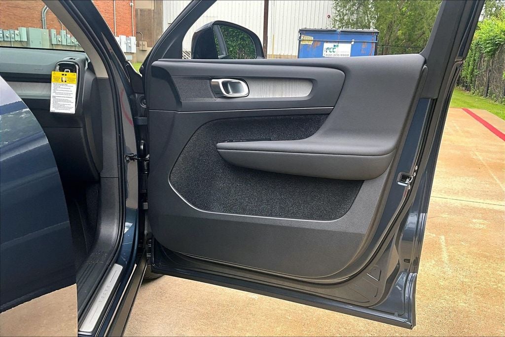 2026 Volvo XC40 B5 Core