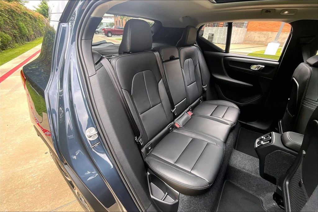 2026 Volvo XC40 B5 Core