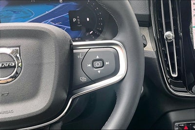2026 Volvo XC40 B5 Core