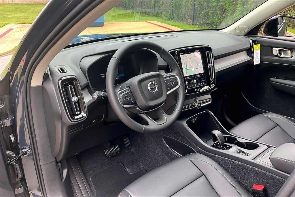 2026 Volvo XC40 B5 Core