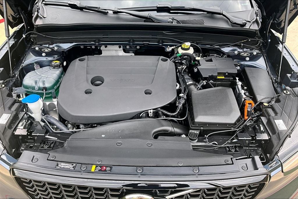 2026 Volvo XC40 B5 Core