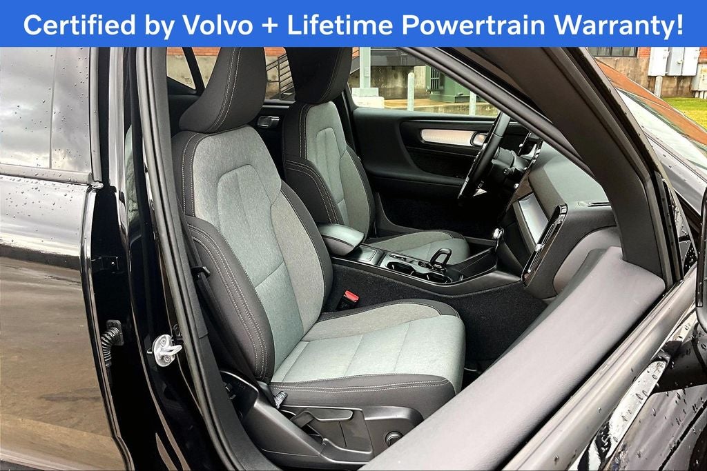 2023 Volvo XC40 B5 Core