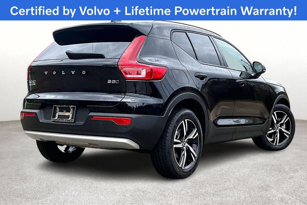 2023 Volvo XC40 B5 Core